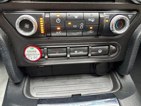 Used 2017 Ford Mustang Coupe image 23