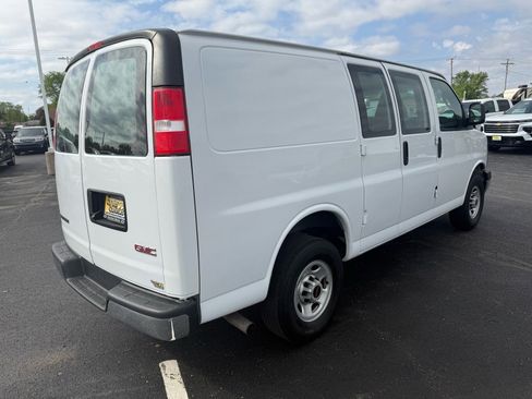 Used 2022 GMC Savana 2500 w/ Driver Convenience Package RWD image 5