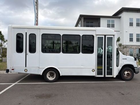 Used 2013 Ford E-350 and Econoline 350 Super Duty w/ Shuttle Bus Prep Pkg image 8