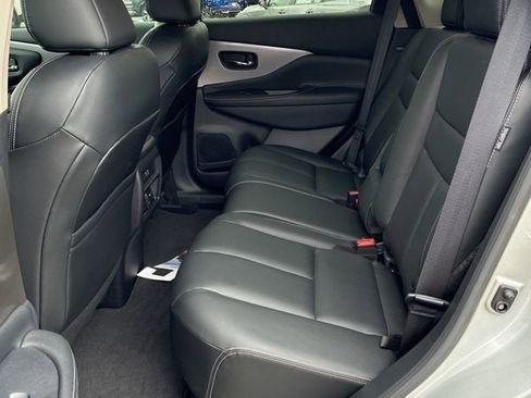 Used 2024 Nissan Murano SV image 11