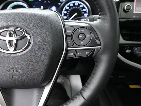Used 2022 Toyota Camry XLE w/ Navigation Upgrade Package FWD image 18