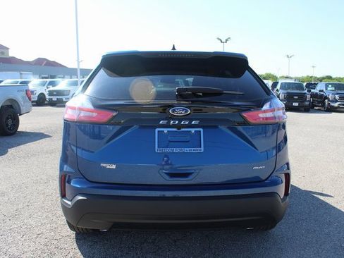 New 2024 Ford Edge SE image 4