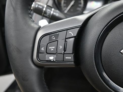 Used 2017 Jaguar F-TYPE R image 27