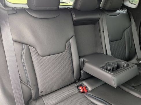 New 2026 Jeep Compass Latitude AWD/4WD image 10