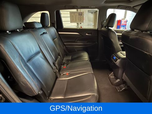 Used 2016 Toyota Highlander XLE image 15