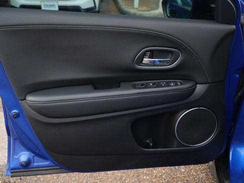 Used 2022 Honda HR-V EX-L image 9
