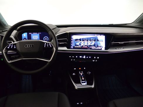 Used 2025 Audi Q4 e-tron Premium Plus w/ Premium Plus image 13