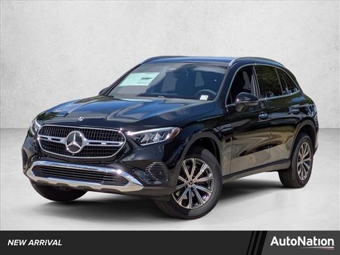 Used 2026 Mercedes-Benz GLC 300 image 1