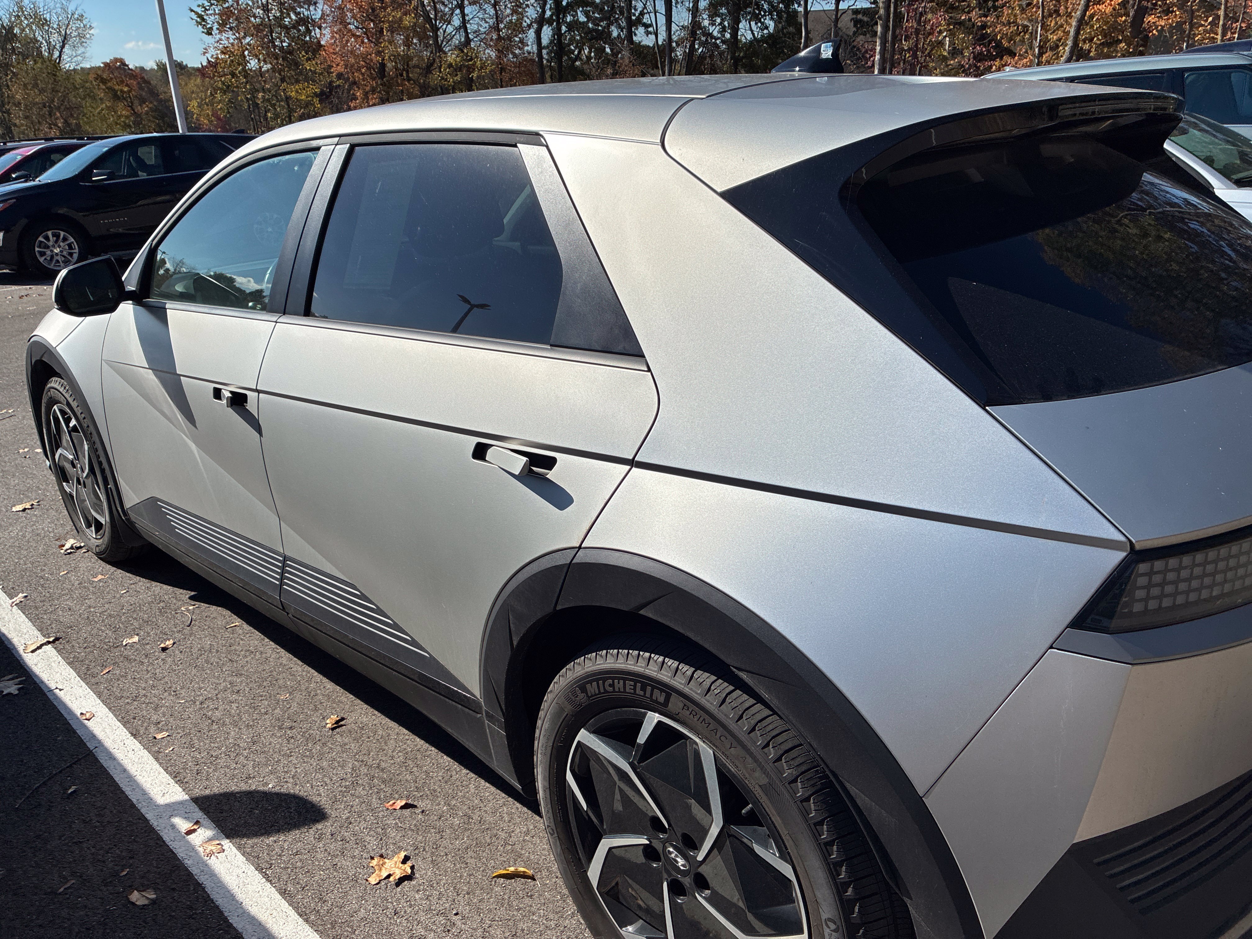 Used 2024 Hyundai Ioniq 5 SEL AWD/4WD image 3
