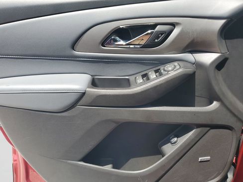 Used 2018 Chevrolet Traverse LT w/ LPO, Floor Liner Package FWD image 20
