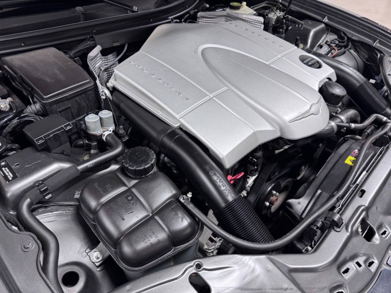 Used 2005 Chrysler Crossfire Limited RWD image 32