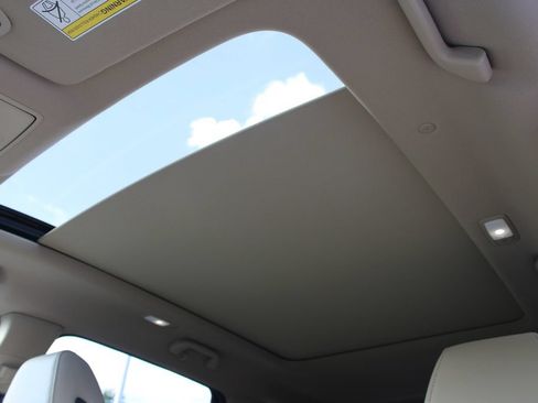 Used 2023 Acura MDX SH-AWD image 39