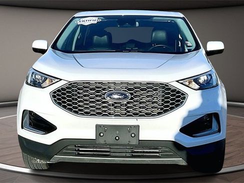 Used 2023 Ford Edge SEL image 3