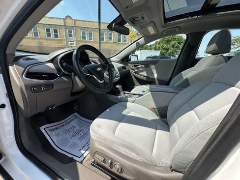 Used 2016 Chevrolet Malibu LT FWD image 10
