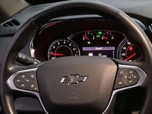 Used 2023 Chevrolet Traverse RS AWD/4WD image 19
