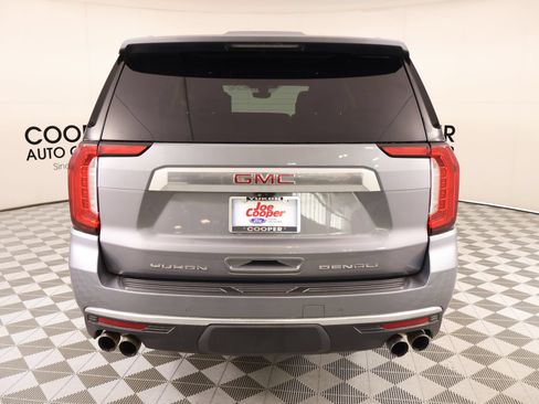 Used 2021 GMC Yukon XL Denali w/ Denali Premium Package AWD/4WD image 24