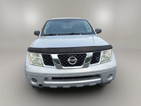 Used 2005 Nissan Frontier XE w/ (U01) Preferred Pkg RWD image 2