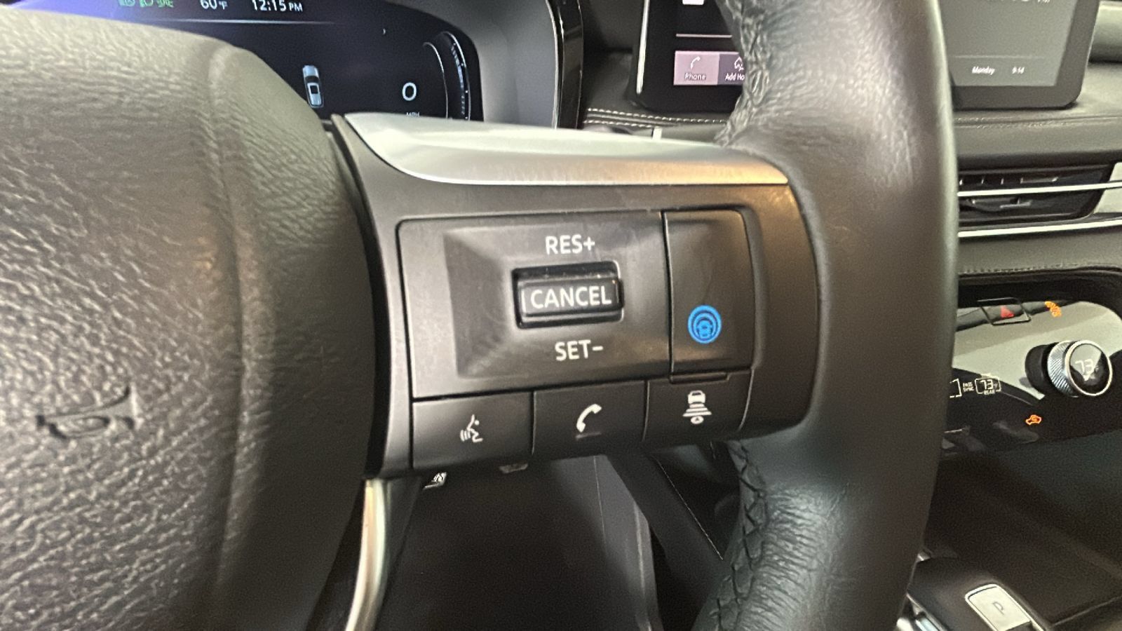 Used 2024 INFINITI QX60 Luxe AWD/4WD image 19