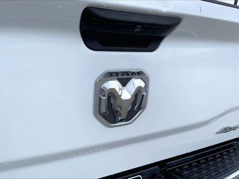 Used 2024 RAM 2500 Big Horn AWD/4WD image 30