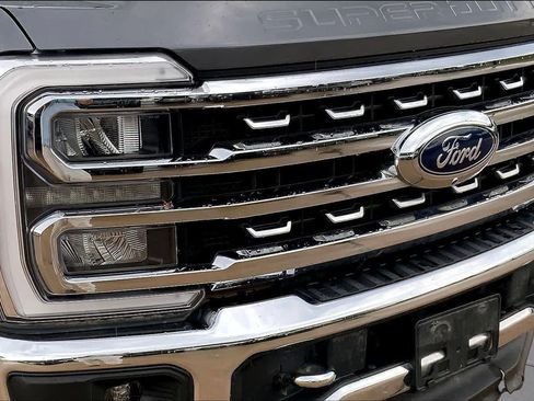 Used 2024 Ford F250 Lariat w/ Chrome Package AWD/4WD image 28