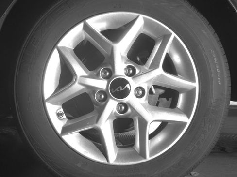 Used 2025 Kia Soul LX w/ LX Technology Package FWD image 14