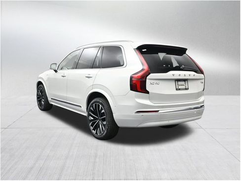 New 2026 Volvo XC90 T8 Plus AWD/4WD image 3