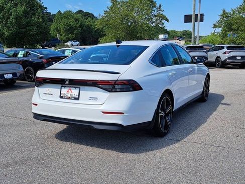 Used 2025 Honda Accord Sport image 5