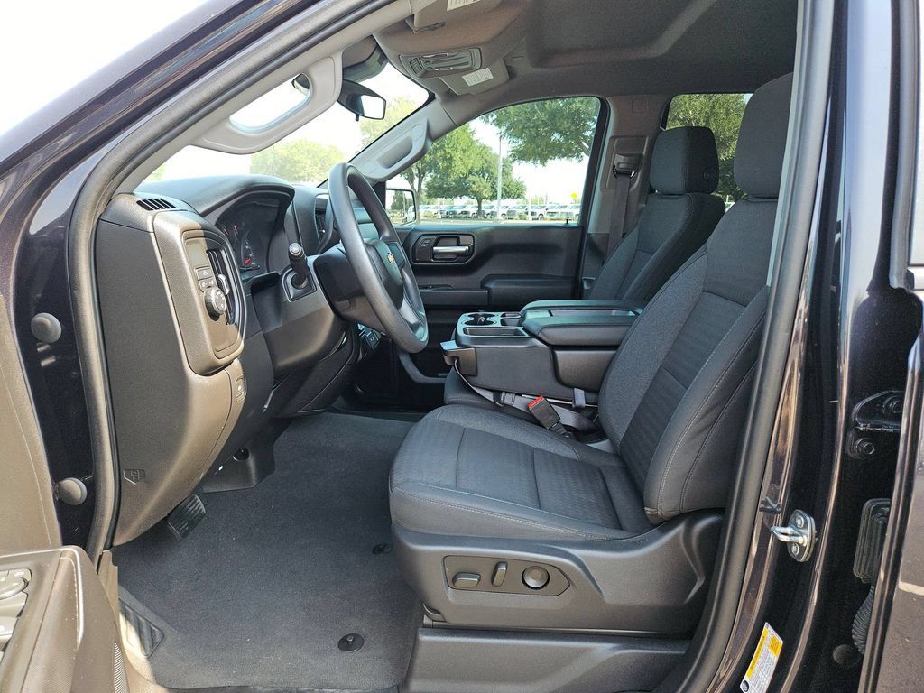 Certified 2022 Chevrolet Silverado 1500 Custom RWD image 9