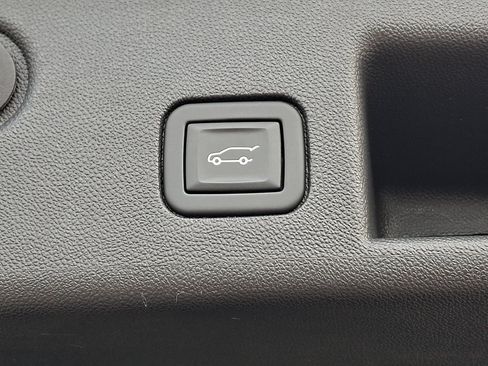 Used 2023 Chevrolet Equinox RS AWD/4WD image 31