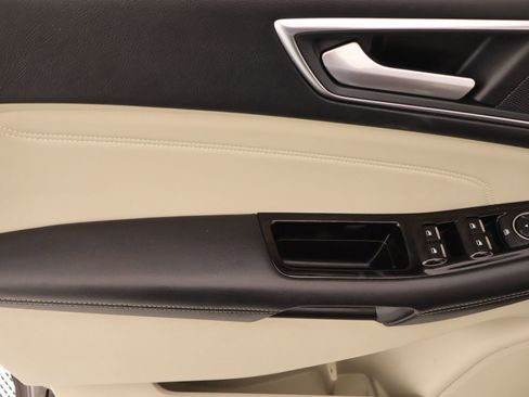 Used 2018 Ford Edge Titanium w/ Equipment Group 302A image 16