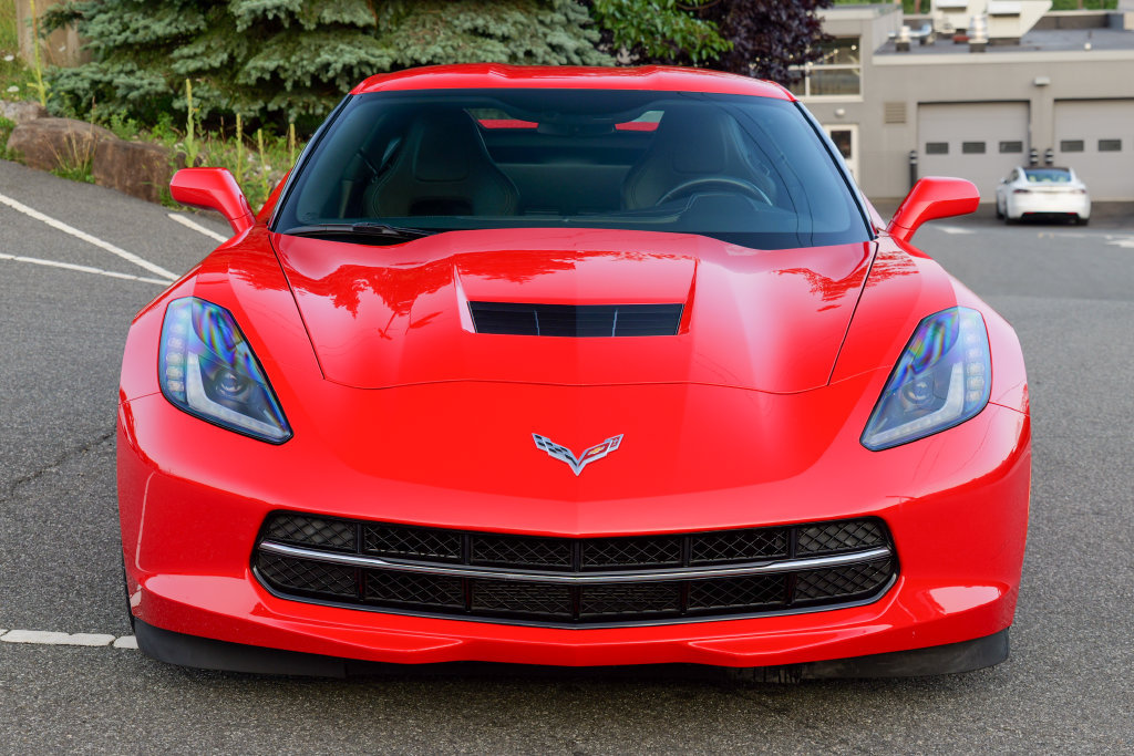 Used 2016 Chevrolet Corvette Stingray Coupe RWD image 2