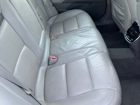 Used 2013 Cadillac XTS Platinum FWD image 12