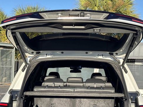 New 2026 BMW X7 xDrive40i w/ Executive Package image 12