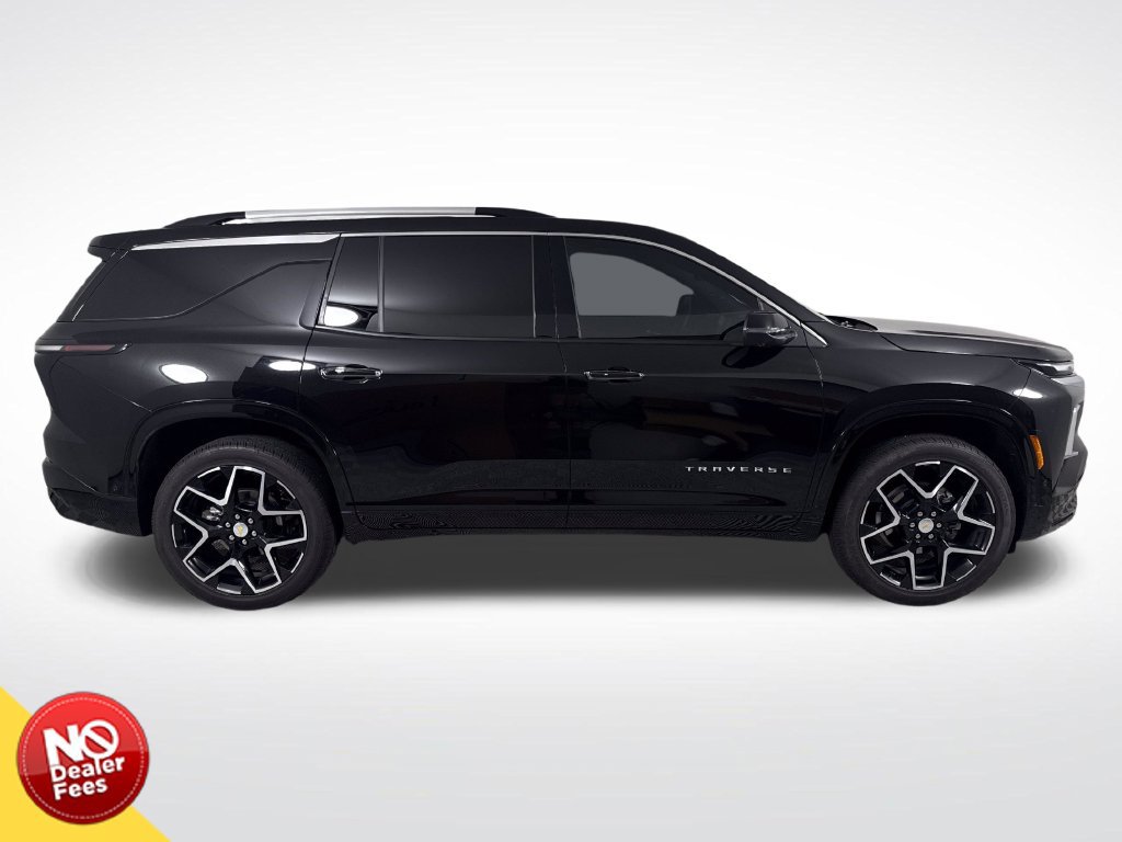 Used 2026 Chevrolet Traverse High Country FWD image 2
