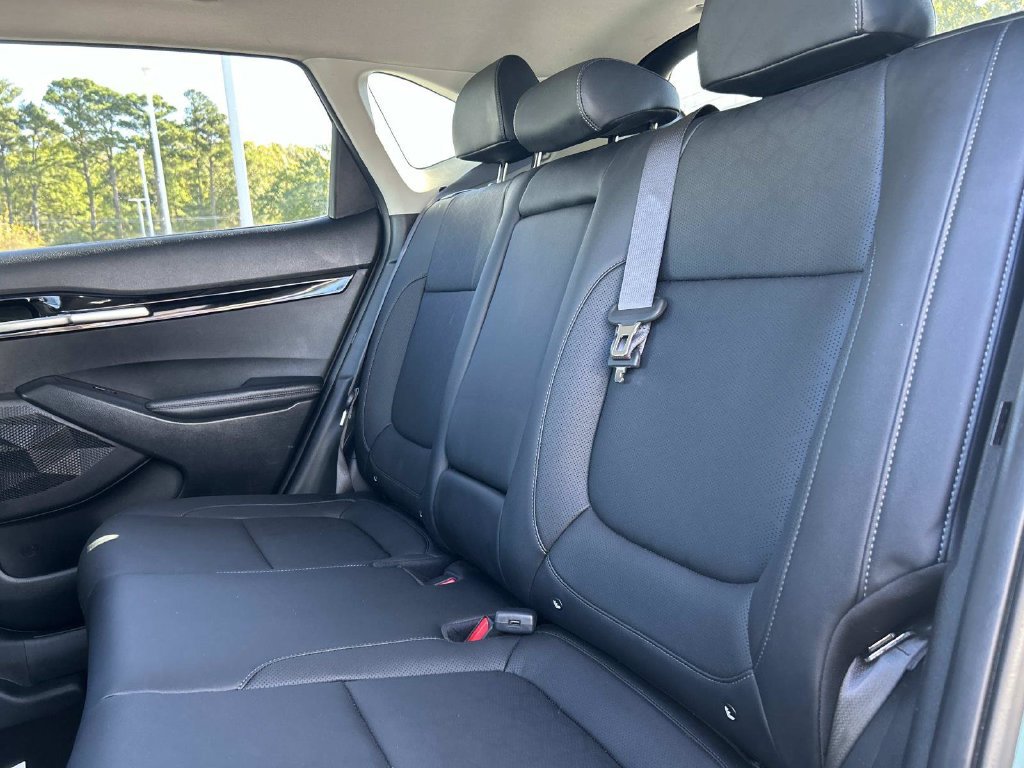 Used 2025 Kia Seltos EX AWD/4WD image 17