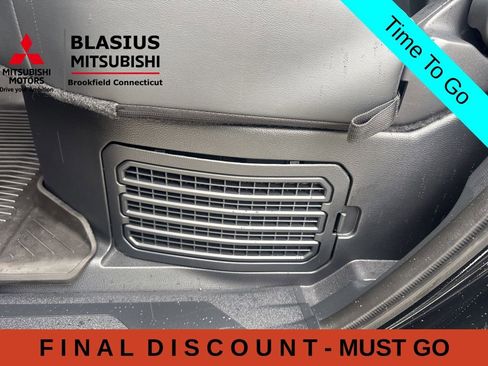 Used 2024 Toyota Tundra Platinum AWD/4WD image 40