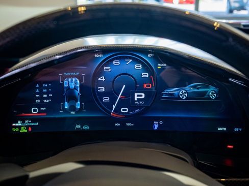 Certified 2025 Ferrari 12Cilindri RWD image 13