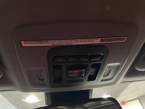 Used 2020 Toyota Camry XSE image 37