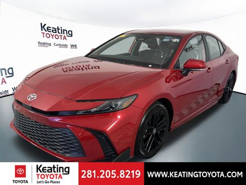 Used 2025 Toyota Camry SE image 8