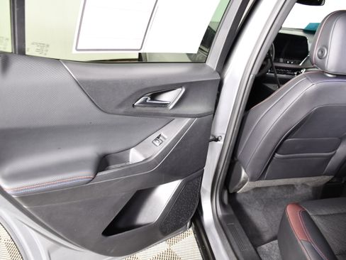 Used 2025 Chevrolet Equinox RS AWD/4WD image 46