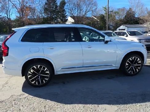 New 2026 Volvo XC90 B6 Ultra image 9