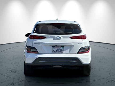 Used 2023 Hyundai Kona SE w/ Cargo Package FWD image 5