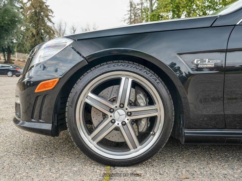 Used 2010 Mercedes-Benz E 63 AMG Sedan image 4