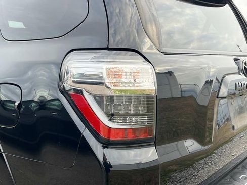 Used 2020 Toyota 4Runner 4WD image 11
