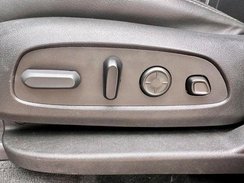 Used 2021 Buick Enclave Avenir w/ Avenir Technology Package image 33