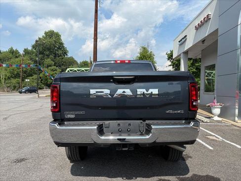 Certified 2026 RAM 2500 Big Horn AWD/4WD image 8