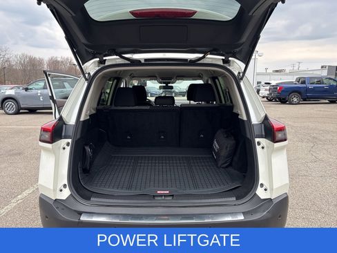 Used 2023 Nissan Rogue SV image 17