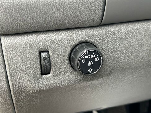 Used 2020 GMC Canyon 2WD Crew Cab w/ Convenience Package image 24