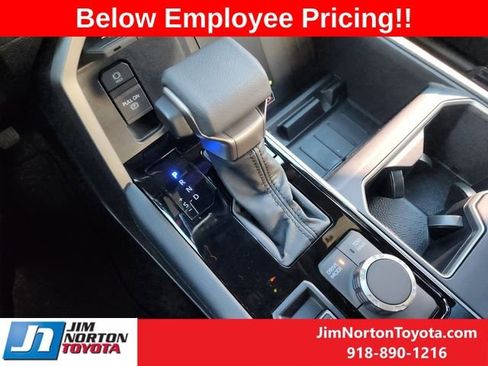 New 2026 Toyota Tundra Limited AWD/4WD image 18