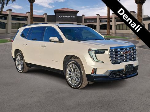 Used 2024 GMC Acadia Denali image 2
